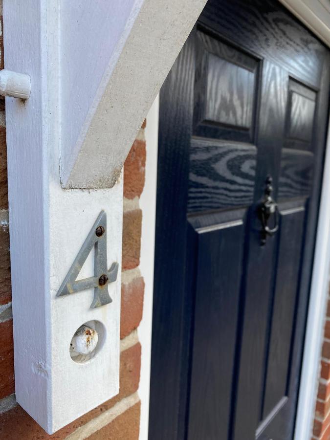 Relaxing Townhouse In The Heart Of Bridport Villa Exterior photo